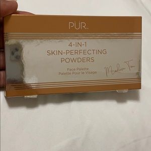 Pur 4-in-1 skin-perfecting powders face palette